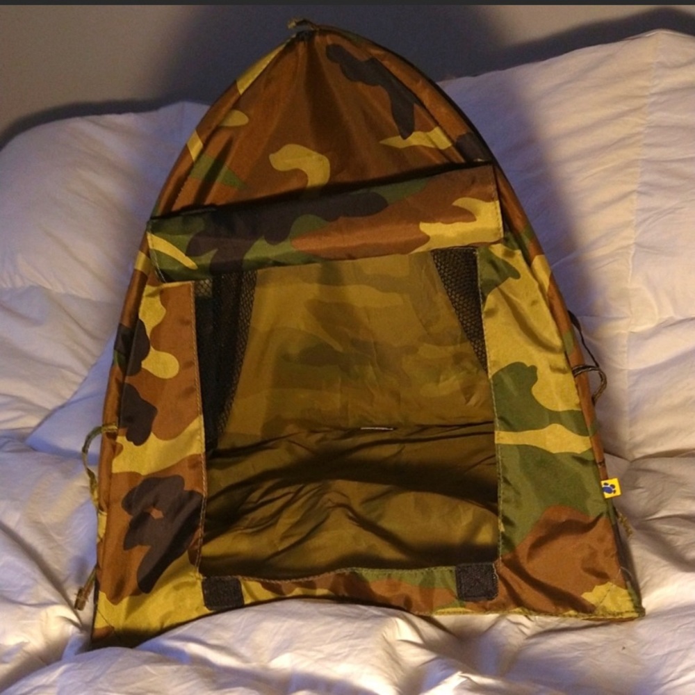 Build-A-Bear tent in true camouflage roll up Velcro door mint condition - Picture 4 of 4